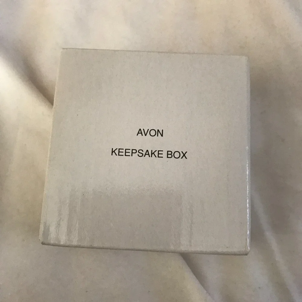 Vintage Avon 2003 Keepsake Box